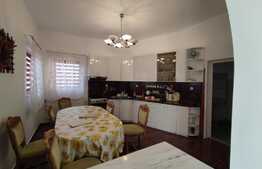 Casa individuala, cu etaj, 240 mp utili, 350 mp teren, zona Dacia