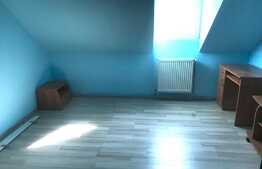 Casa deosebita cu 4 camere P+M de 140 de mp la curte comuna in zona ultracentrala!