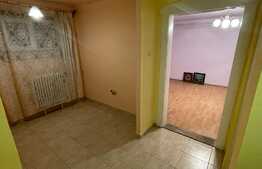 2 Garsoniere, 36 mp si 29 mp, parcare, boxa, zona Centrala