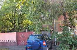 Casă de 3 camere cu dublu front în Ioșia