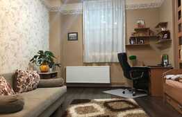 Casa deosebita cu 100 mp utili la curte comuna in zona Cetatii!