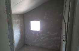 Apartament 3 camere, 70 mp, pe două nivele, parcare, zona Baile Felix!