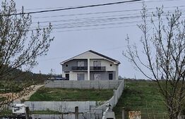 Apartament 3 camere, 70 mp, pe două nivele, parcare, zona Baile Felix!