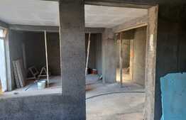 Casa cu etaj, 180 mp utili, 300 mp teren, in Haieu