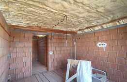 Casa cu etaj, 180 mp utili, 300 mp teren, in Haieu