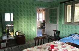 Casa de vanzare de 70 de mp si 2113 mp de teren la 8 km de centura orasului Oradea