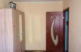 Apartament 3 camere, Tip X, semidecomandat, 46 mp utili, zona Velenta