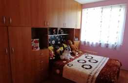 Apartament 3 camere, Tip X, semidecomandat, 46 mp utili, zona Velenta