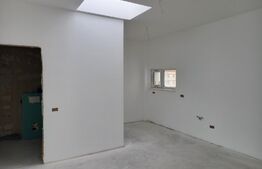 Penthouse 4 camere, 147 mp, lift, in ansamblu nou!