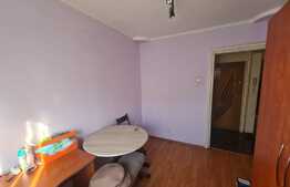 Apartament 3 camere, tip X , 52 mp, semidecomandat, zona Nufarul