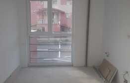 Apartament de 3 camere semifinisat, 83.59 mp, etaj 1, zona spitalul judetean