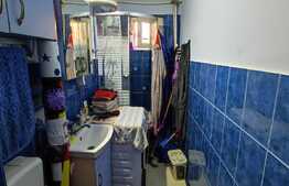 Apartament de 3 camere, semidecomandat, in zona Razboieni!