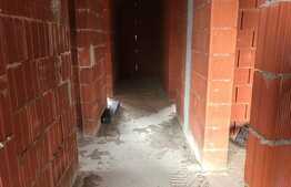 Casa la rosu, 118 mp utili, 483 mp teren, cartierul Grigorescu