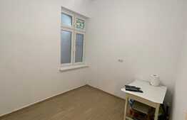 Apartament la casa de 2 camere, 52 mp, 111 mp teren, zona Ultracentrala