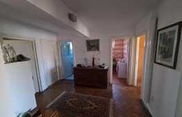 Oportunitate! Apartament de 100 mp, 5 camere, decomandat, Central