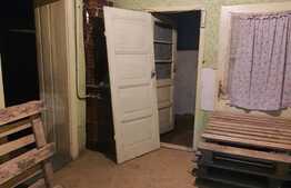 Casă în Biharia cu teren de 3500 mp, ultracentral, lângă Profi