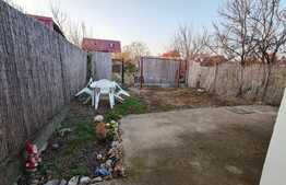 Casa de 60 mp utili, 252 mp teren, in Iosia 