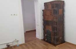 Apartament la casă 3 camere, 66,80 mp, parter, zona Ultracentrală