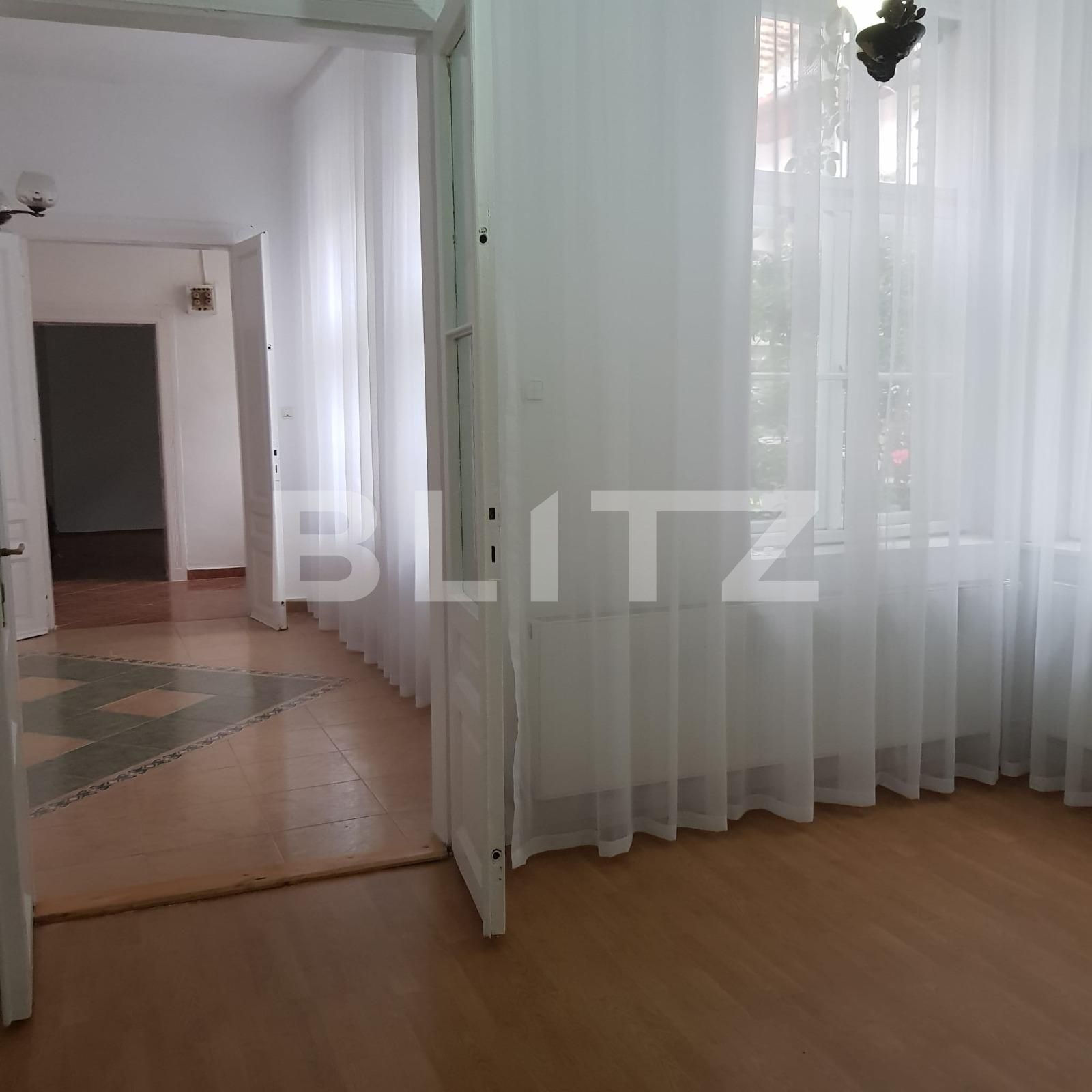 Apartament de vânzare 3 camere Ultracentral - 76068AV | BLITZ Oradea | Poza2