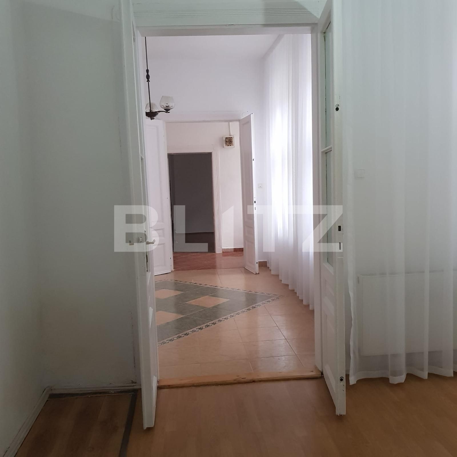 Apartament de vânzare 3 camere Ultracentral - 76068AV | BLITZ Oradea | Poza3