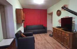 Casă de patru camere și 950 mp teren în Episcopia