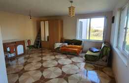 Casă de 3 camere și 1450 mp teren, în Oșorhei