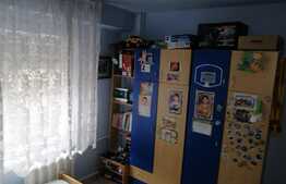 Oportunitate! Apartament spatios cu 4 camere in zona Velenta!