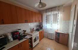 Apartament 2 camere, decomandat, zona Nufaru