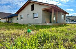 Casă 4 cam. aproape de Primăria Sântandrei