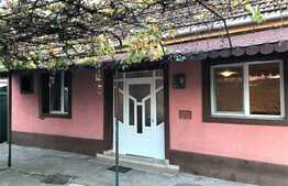 Apartament la casa, 100 mp, 3 camere, zona Centrala!