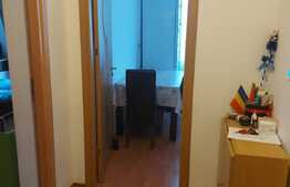 Apartament 2 camere, semidecomandat, parcare, zona Velenta 
