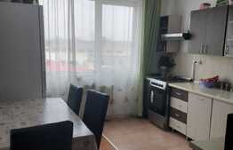 Apartament 2 camere, semidecomandat, parcare, zona Velenta 