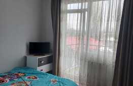 Apartament 2 camere, semidecomandat, parcare, zona Velenta 