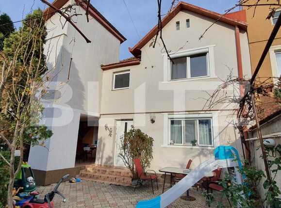 Casa de vânzare 4 camere Central - 77041CV | BLITZ Oradea | Poza1