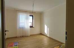 Casa individuala, 146 mp utili, 497 mp teren, imobil nou, in Cihei