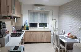 Apartament de 3 camere in zona Nufarul