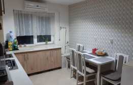 Apartament de 3 camere in zona Nufarul