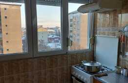 Apartament 3 camere, decomandat, zona Rogerius 
