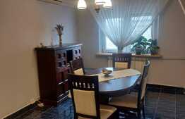 Apartament 3 camere, decomandat, zona Rogerius 