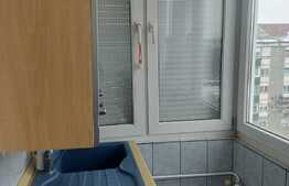 Apartament 3 camere, decomandat, zona Rogerius 