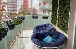 Apartament de 2 camere, decomandat, etaj intermediar, locație semicentrală