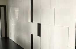 Apartament de 2 camere, decomandat, etaj intermediar, locație semicentrală