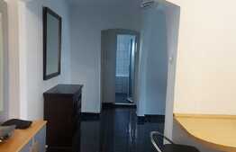 Apartament de 3 camere, decomandat, zona Rogerius