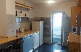 Apartament de 3 camere, decomandat, zona Rogerius