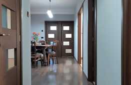 Apartament de 3 camere, 88 mp, decomandat, parcare, zona Magheru!