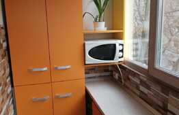 Apartament de 3 camere, etaj intermediar, decomandat, Rogerius