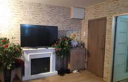 Apartament de 3 camere, etaj intermediar, decomandat, Rogerius