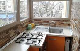 Apartament de 3 camere, etaj intermediar, decomandat, Rogerius