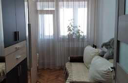 Apartament de 3 camere, decomandat, loc de parcare, zona Magheru!