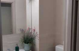 Apartament de 3 camere, decomandat, loc de parcare, zona Magheru!